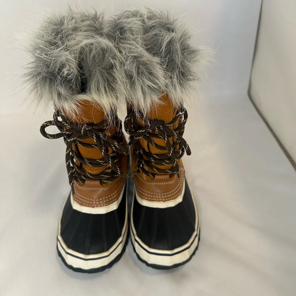 Outbound Frost Women's High Cut Boots,
Tan/Black Waterproof Winter Size 6 - Picture 10 of 15
